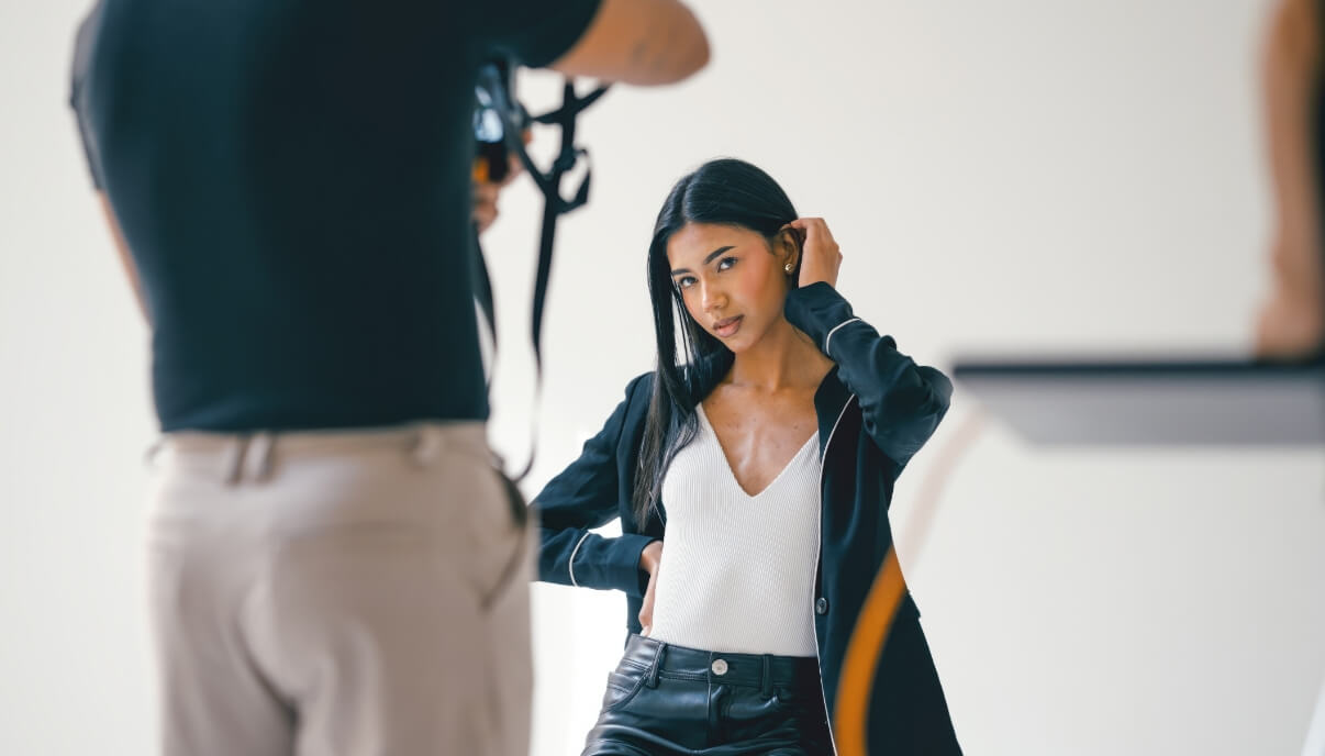 アクセサリーのモデル撮影が不要で、着用画像を量産できる制作体制